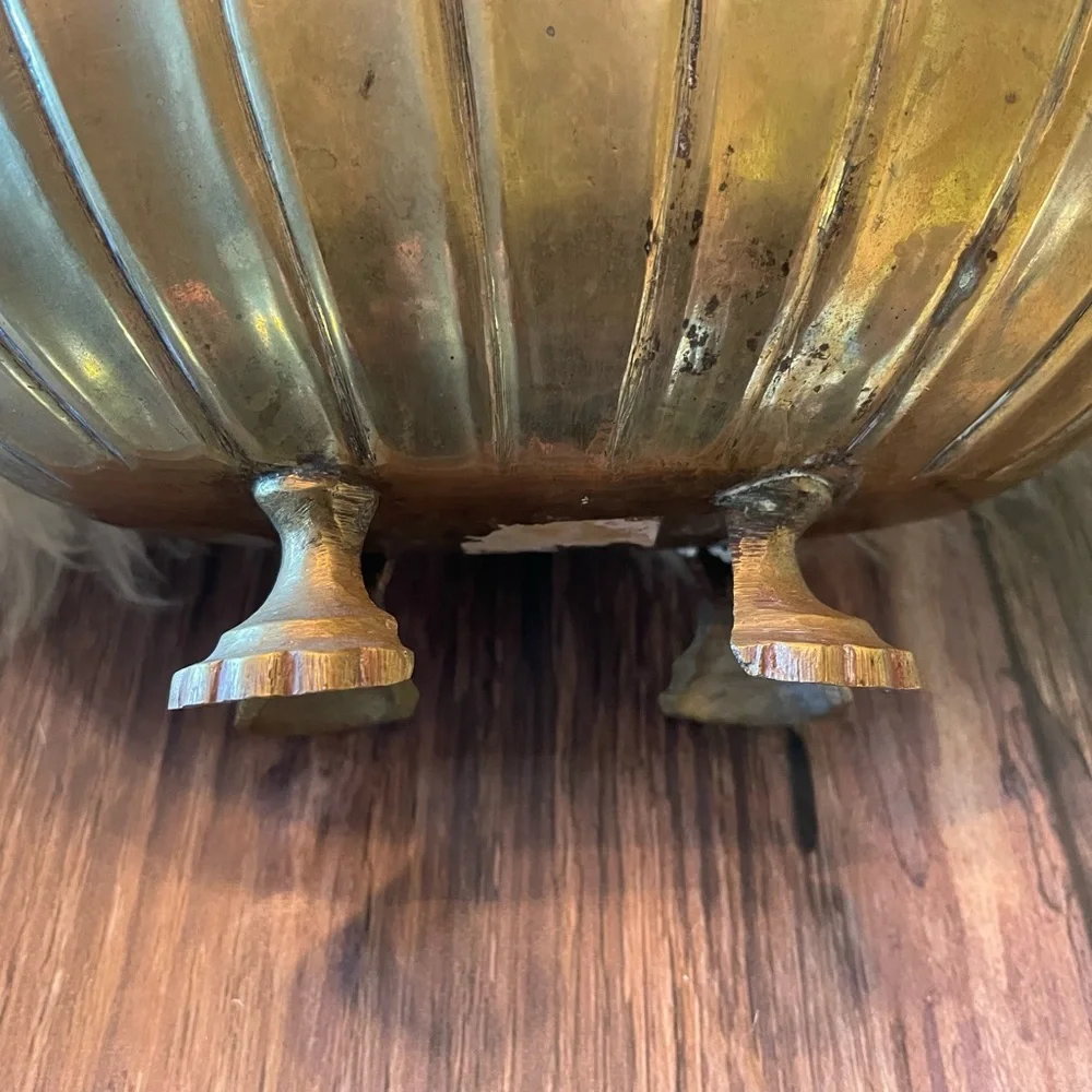 Vintage Brass Footed jardinière - Picture 5 of 7